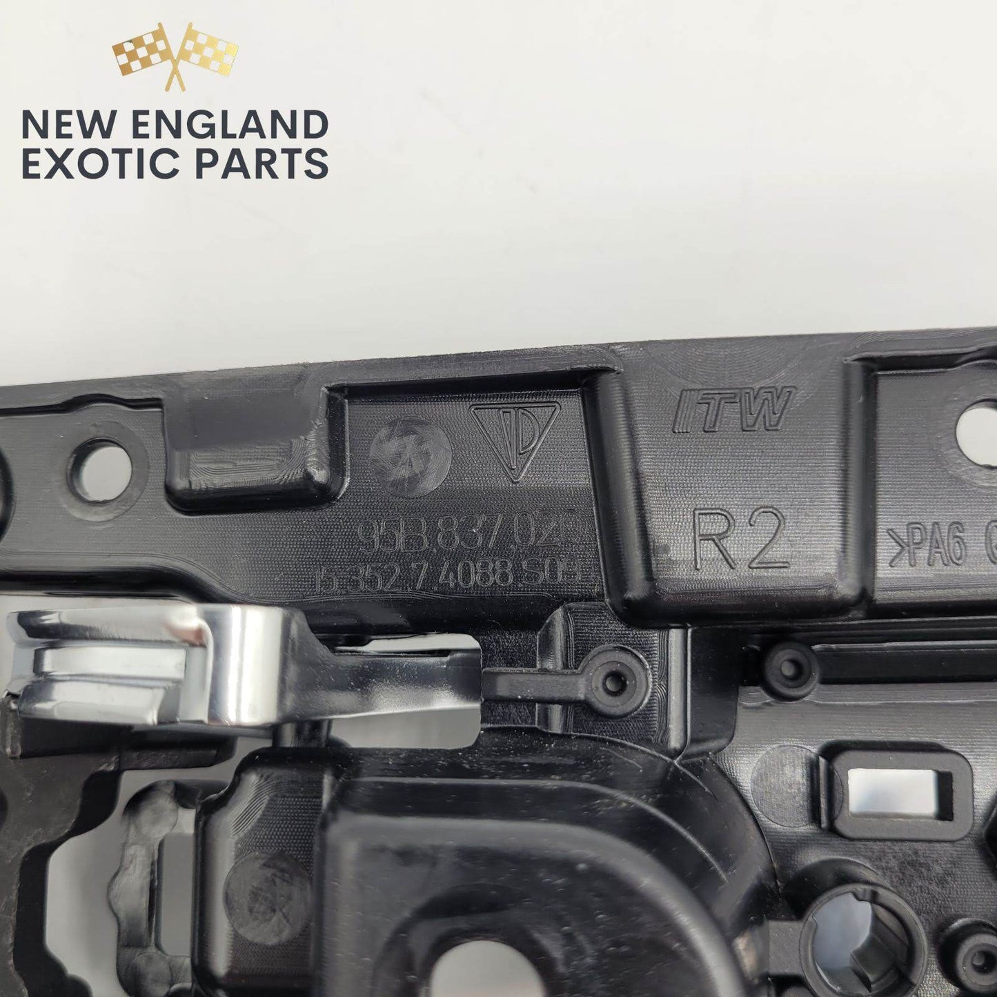 2015-2024 PORSCHE MACAN FRONT/ REAR RIGHT INTERIOR DOOR HANDLE - 95B837020