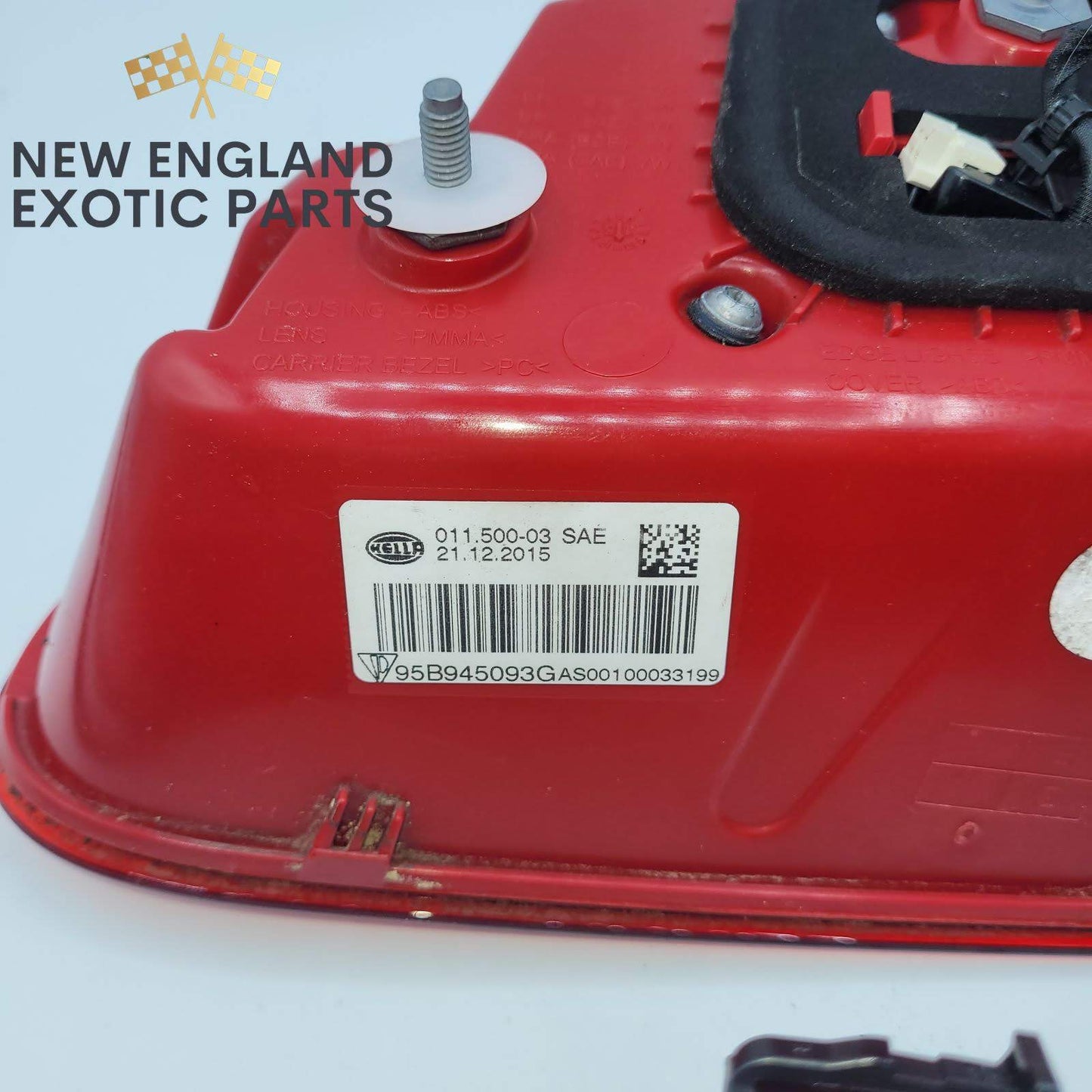 2015-2018 PORSCHE MACAN LEFT INNER TAIL LIGHT/ LAMP LED - 95B945093G