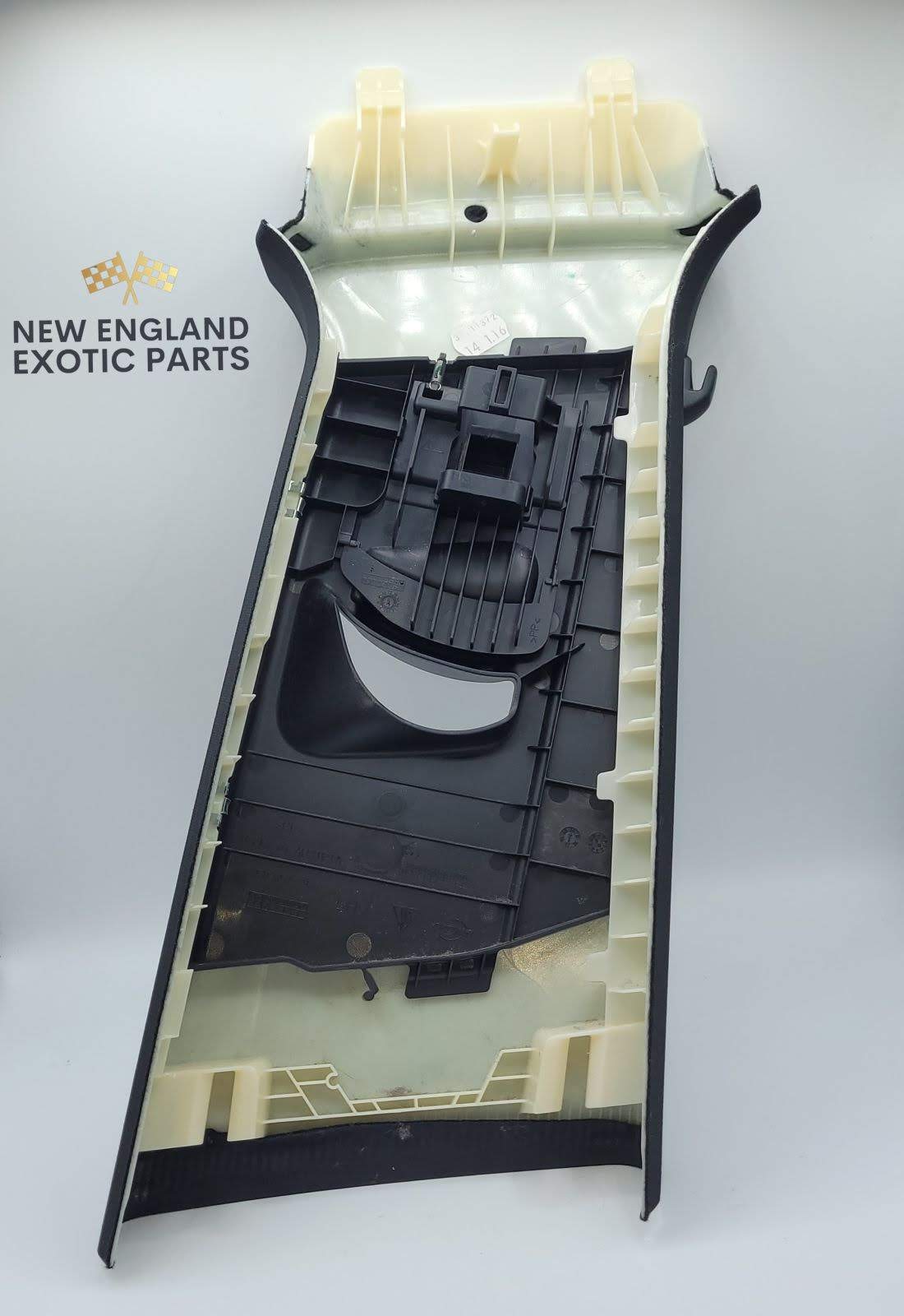 2015-2018 PORSCHE MACAN LEFT SIDE UPPER B PILLAR TRIM COVER PANEL - 95B867293