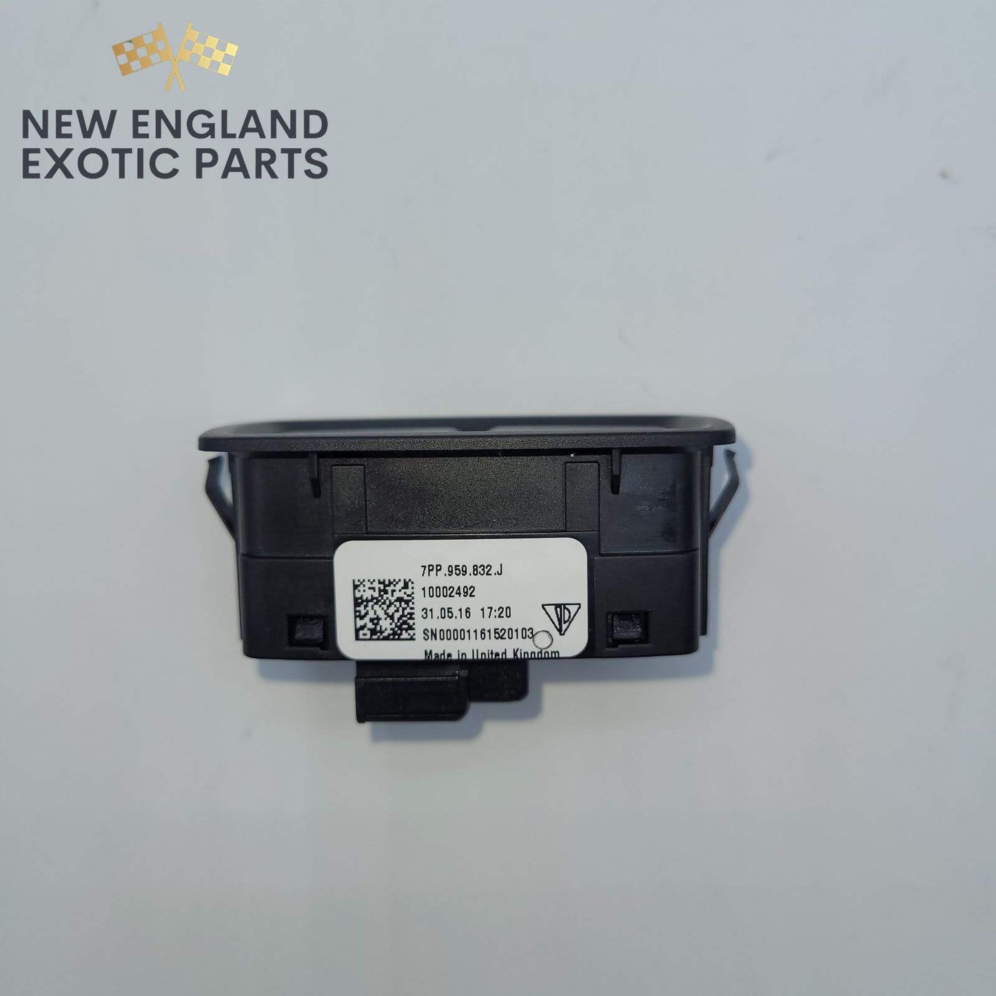 2015-2018 PORSCHE MACAN LIFTGATE RELEASE SWITCH- 7PP959832J