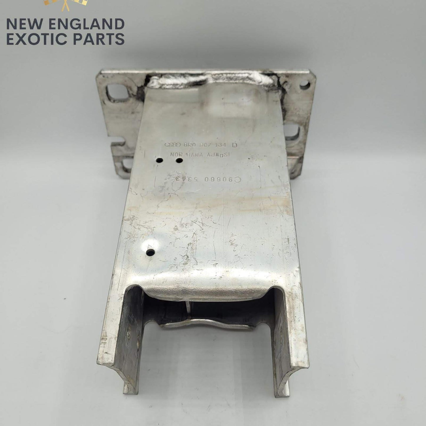 2015-2018 PORSCHE MACAN FRONT RIGHT IMPACT BEAM SUPPORT- 8R0807134D