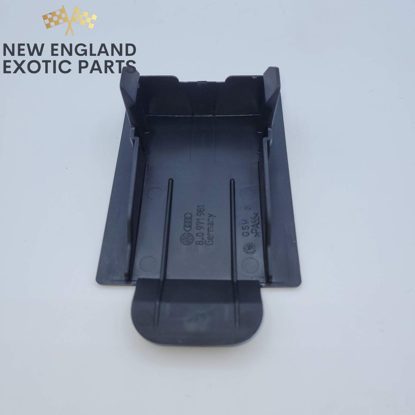 2015-2018 PORSCHE MACAN FRONT RIGHT UNDER SEAT WIRING CONNECTOR COVER - 8J0971981 (Copy)