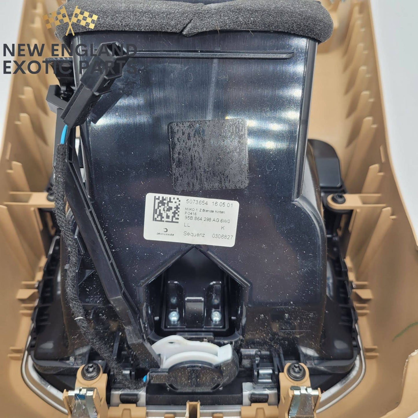 2015-2018 PORSCHE MACAN REAR CENTER CONSOLE TRIM/ BEZEL CONTROLS VENT BEIGE - 95B864378D