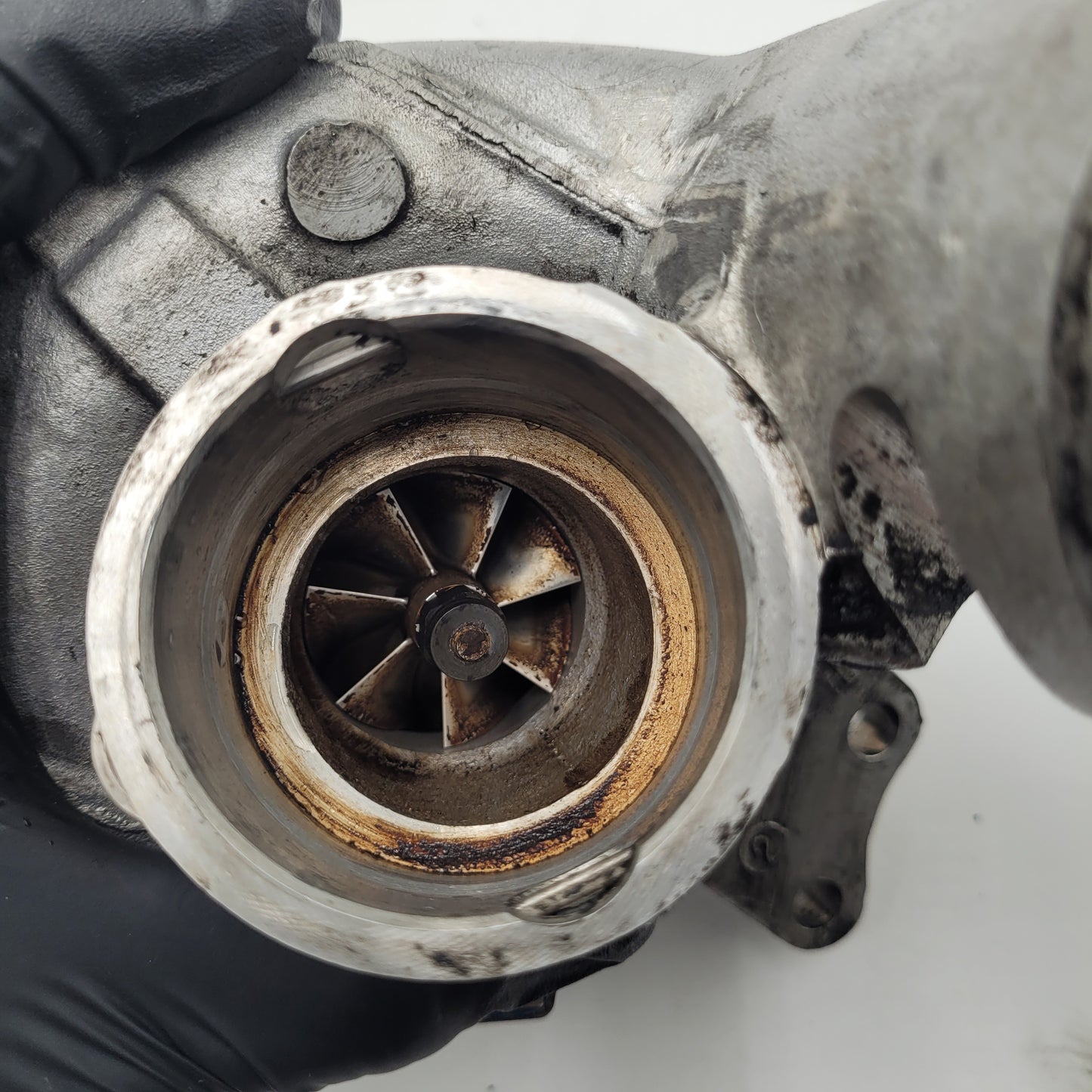 PORSCHE MACAN TURBO CORE