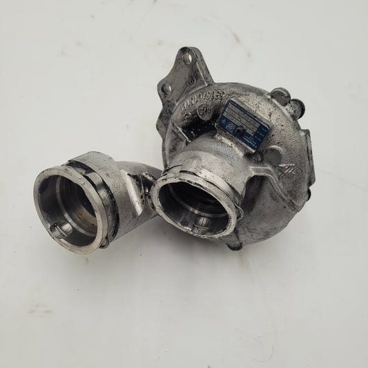 PORSCHE MACAN TURBO CORE