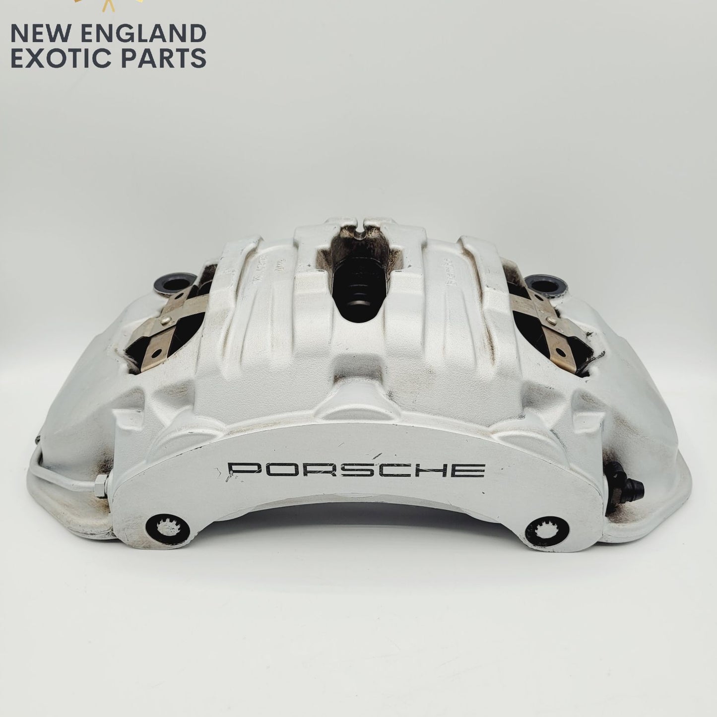 2015-2018 PORSCHE MACAN S 3.0L FRONT BREMBO BRAKE CALIPERS SET - 95B615105R, 95B615105L