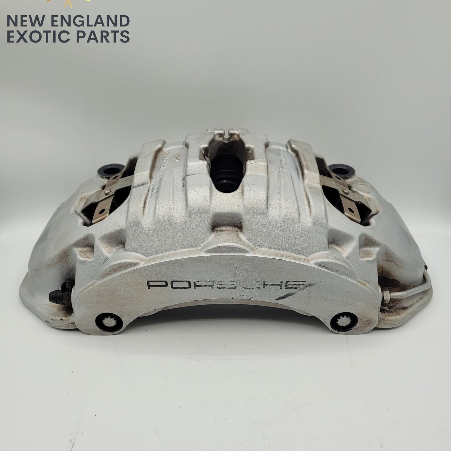 2015-2018 PORSCHE MACAN S 3.0L FRONT BREMBO BRAKE CALIPERS SET - 95B615105R, 95B615105L