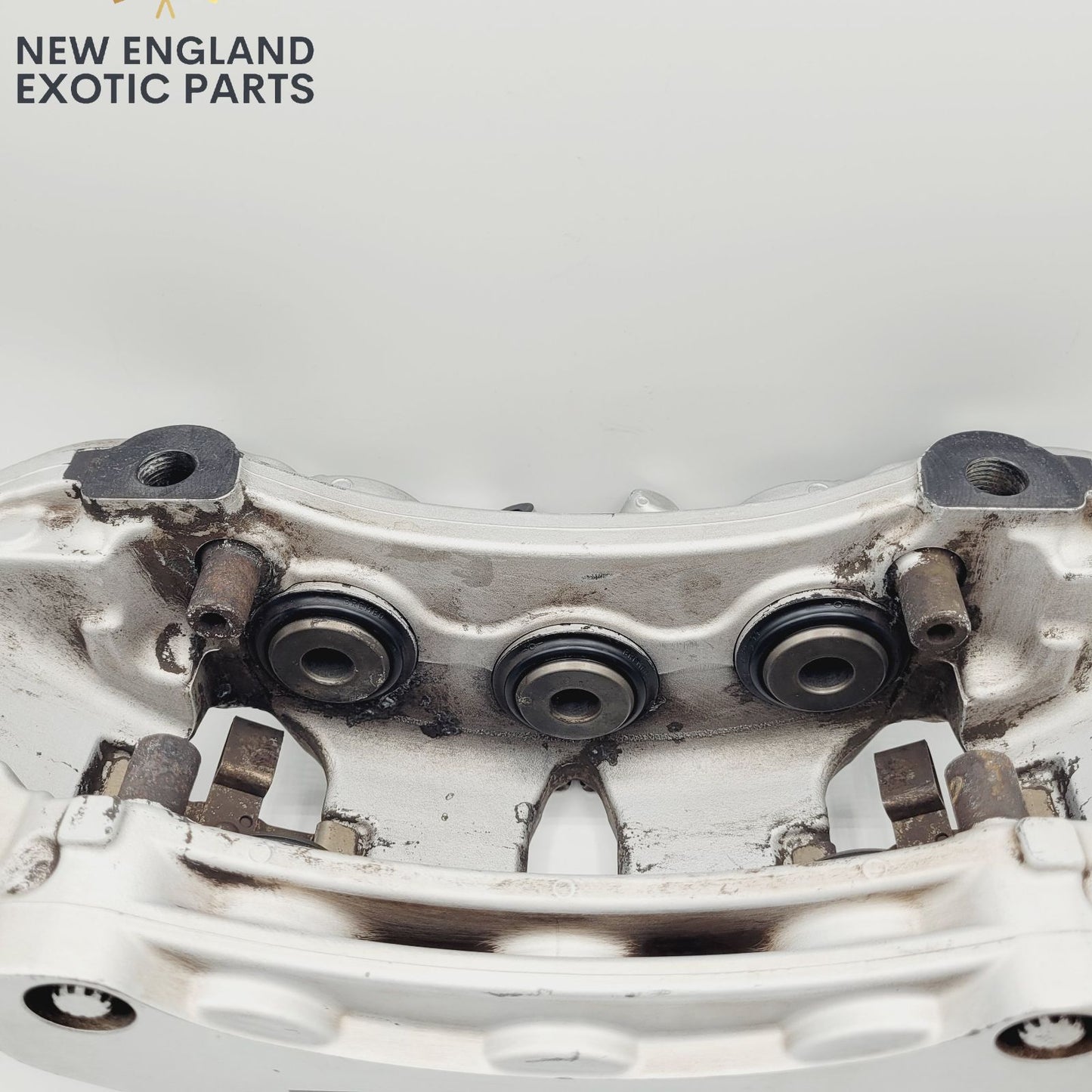 2015-2018 PORSCHE MACAN S 3.0L FRONT BREMBO BRAKE CALIPERS SET - 95B615105R, 95B615105L