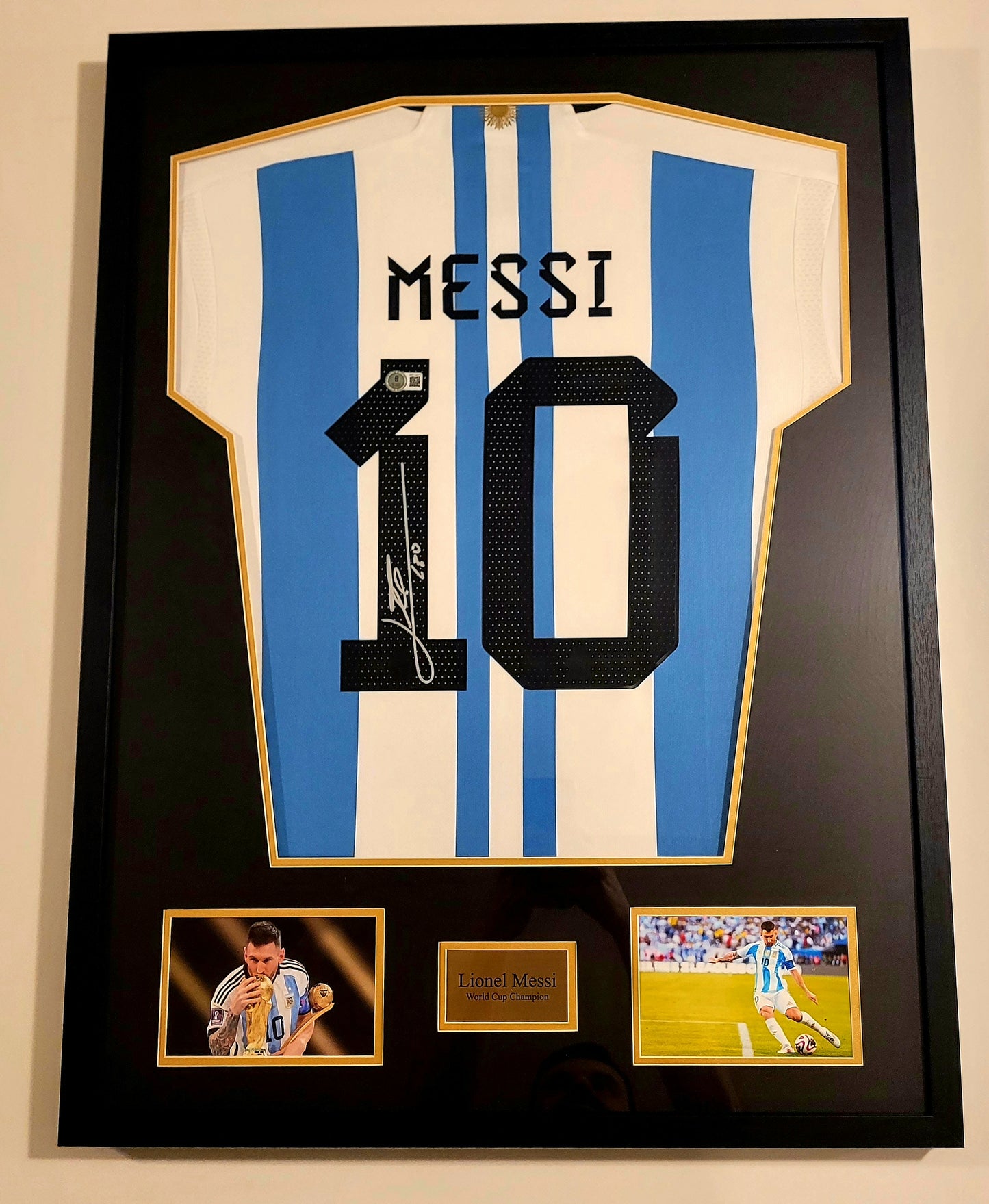 LIONEL MESSI SIGNED ARGENTINA JERSEY BECKETT BGS FRAMED DISPLAY CASE